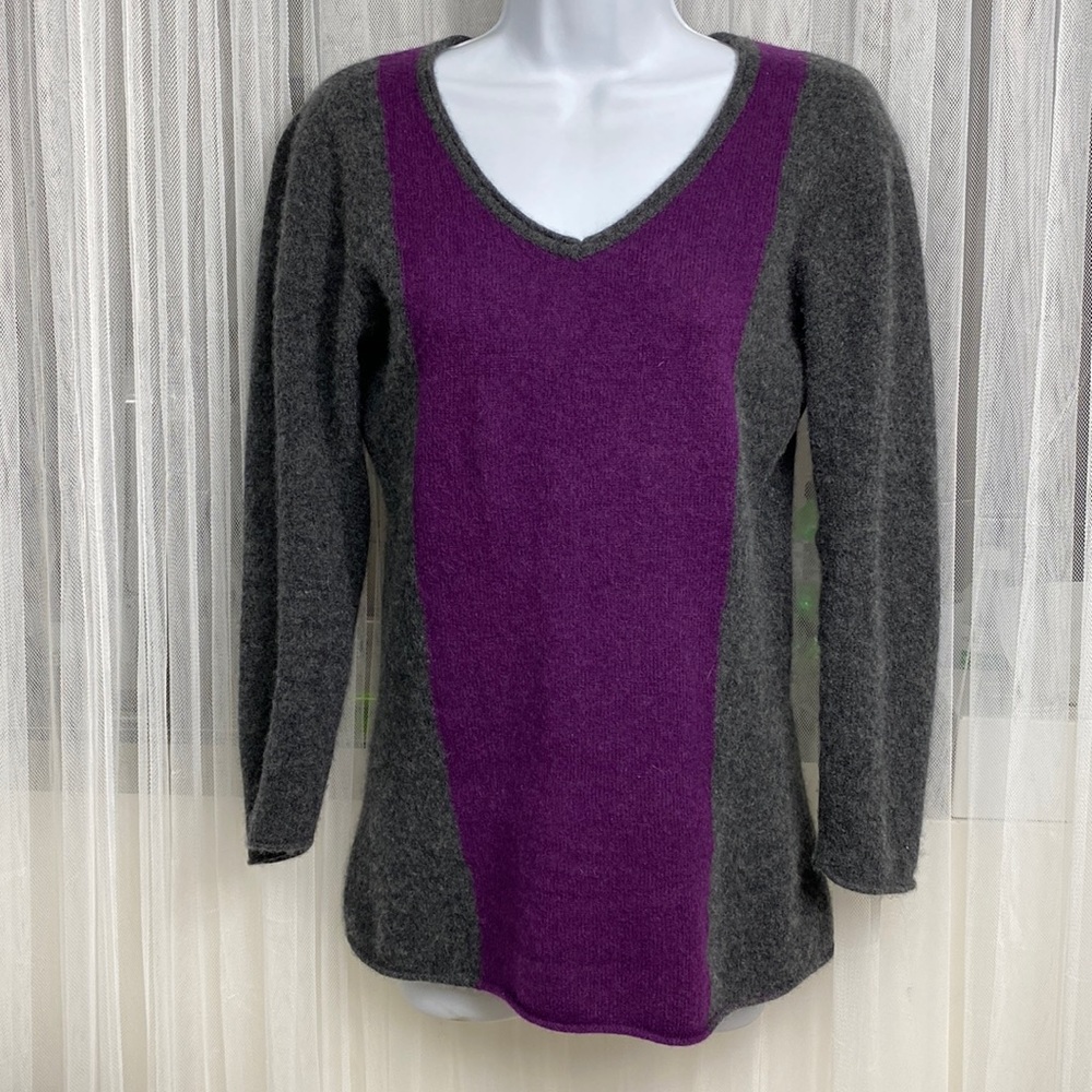 Amazing Claudia Nichole cachemire sweater